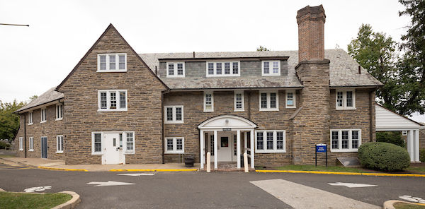 exterior photo of Rydal Building