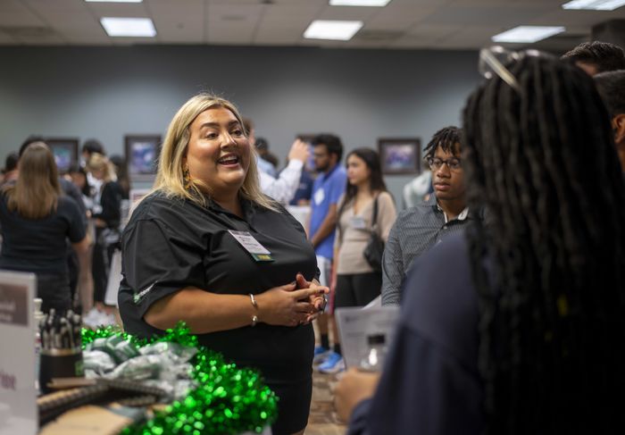 Employer speaking with students at Ice Cream Social Diversity Meetup