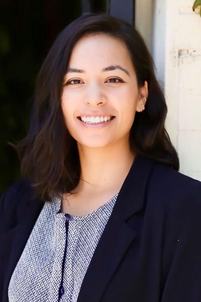 Elizabeth Hughes Headshot