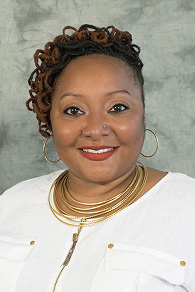 Frances Veal headshot