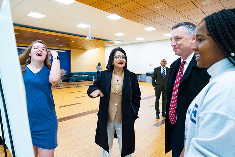 Bendapudi speaking with students