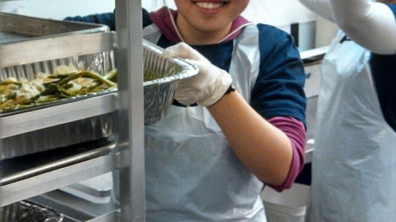 Abington student holds a tray