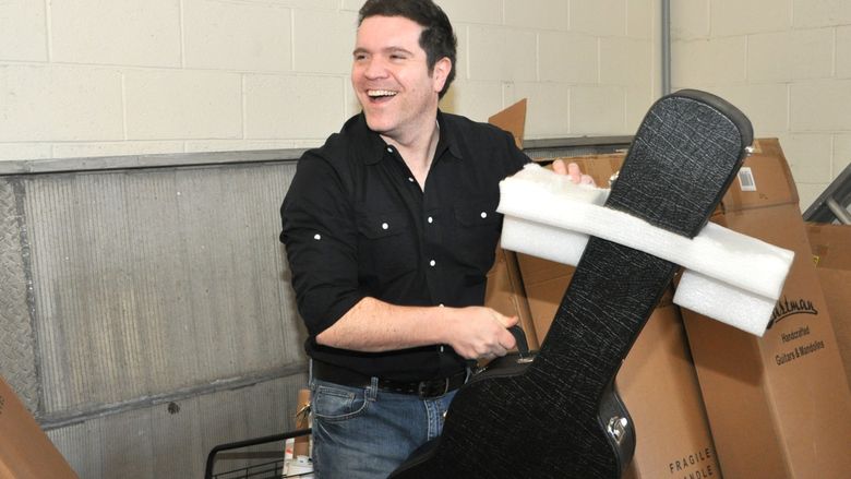 guitar delivery