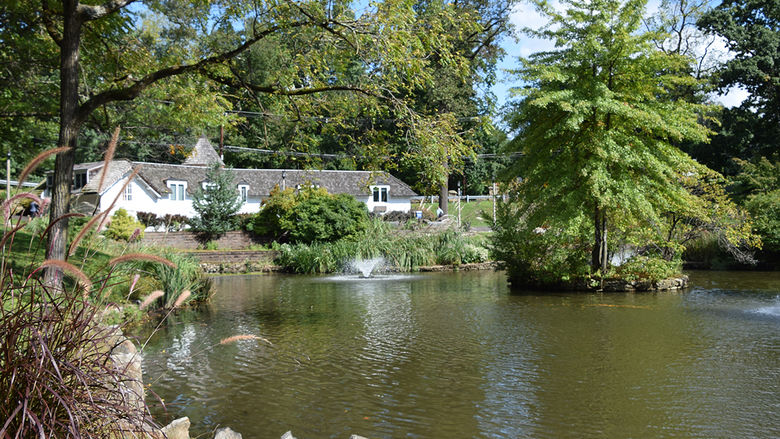 springhouse and pond image