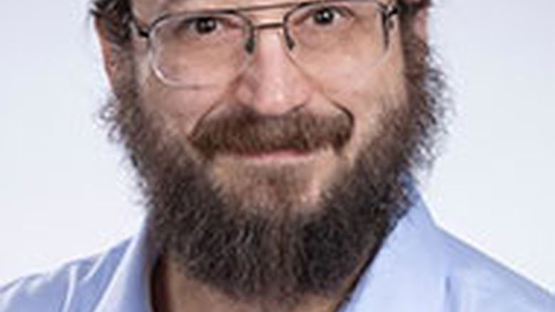 Sam Schifman headshot