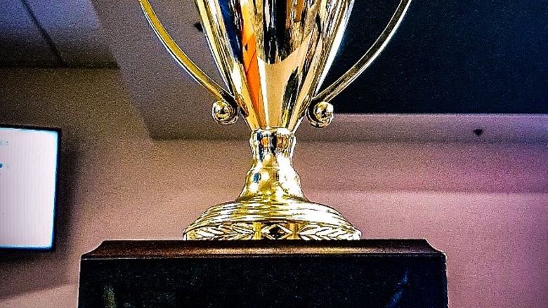 Case competition trophy