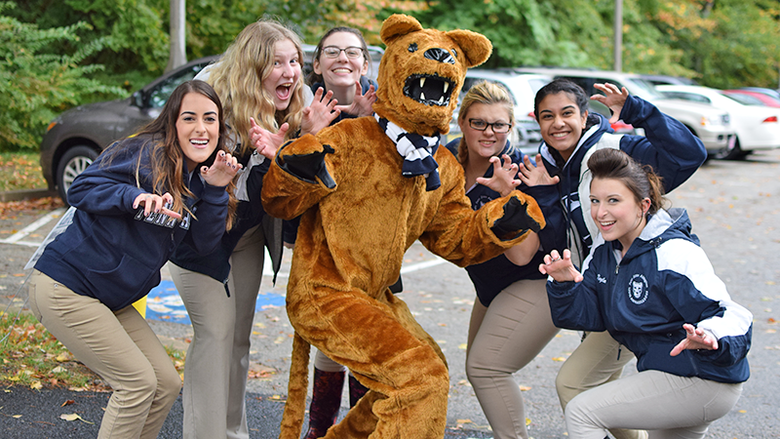 visit day group with Lion