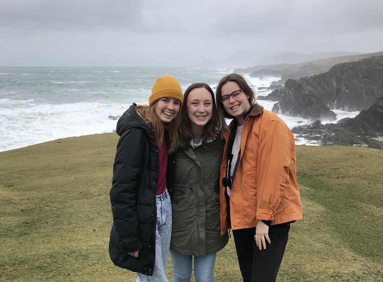 Abington art students explore 'colors of Ireland' during spring break ...