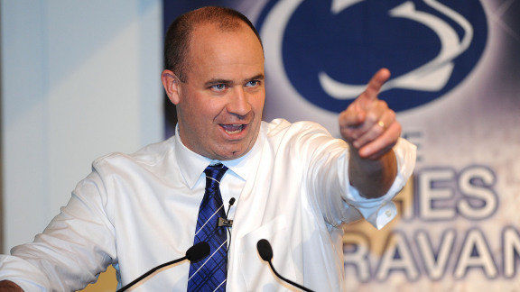 Bill O'Brien speaks at a 2012 Coaches Caravan event