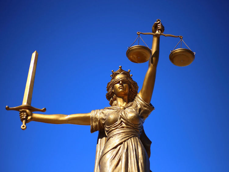 Scales of justice statue